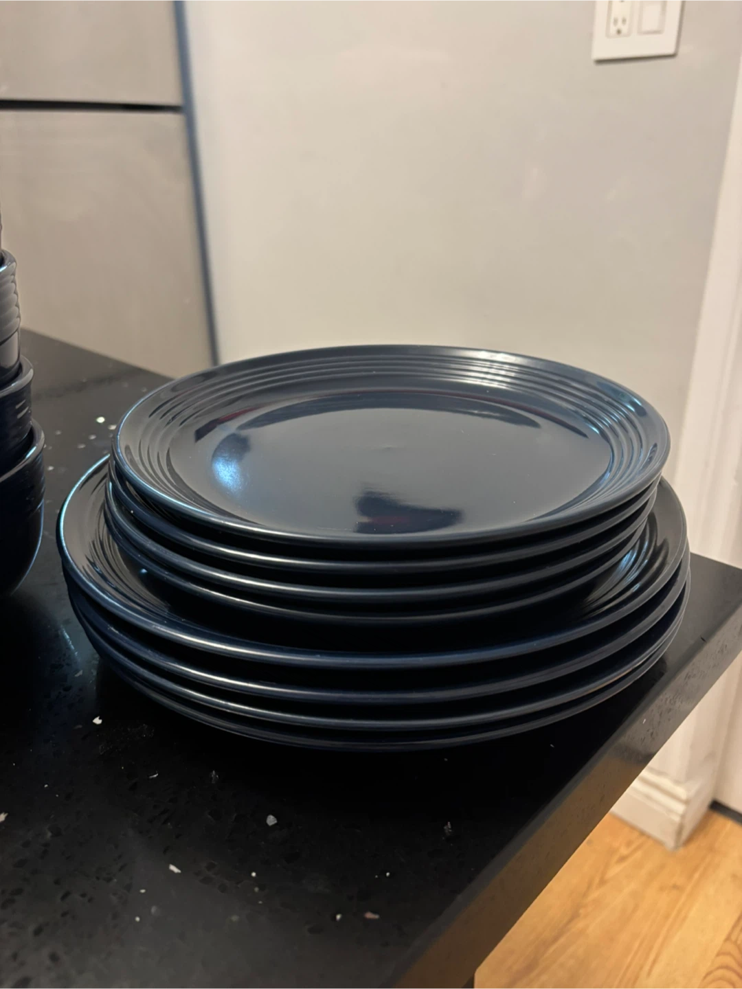 Set of 8 Navy Blue Plates and 4 Bowls - photo 2