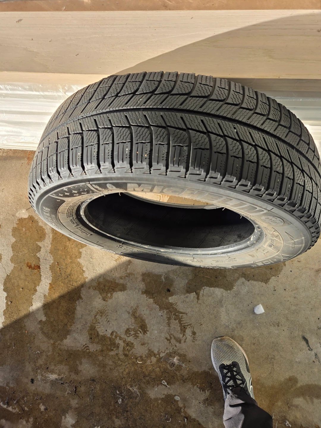 Michelin X-Ice Winter Tire 215/60R16 - photo 2