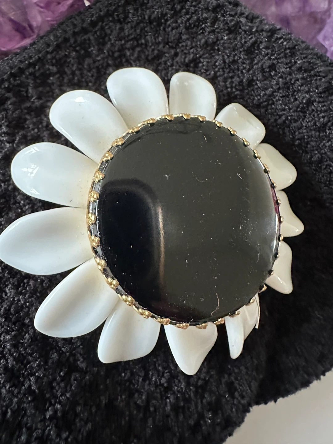 Vintage White Daisy Flower Brooch with Black Center