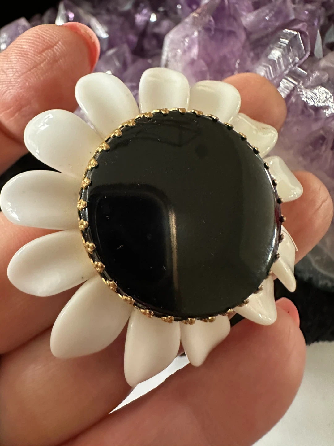 Vintage White Daisy Flower Brooch with Black Center - photo 4