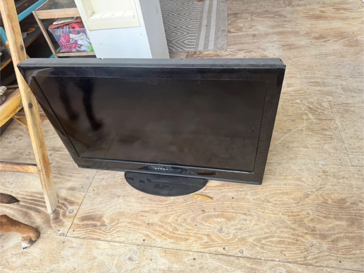 Téléviseur Dynex 32 pouces LCD TV DX-32L160A11