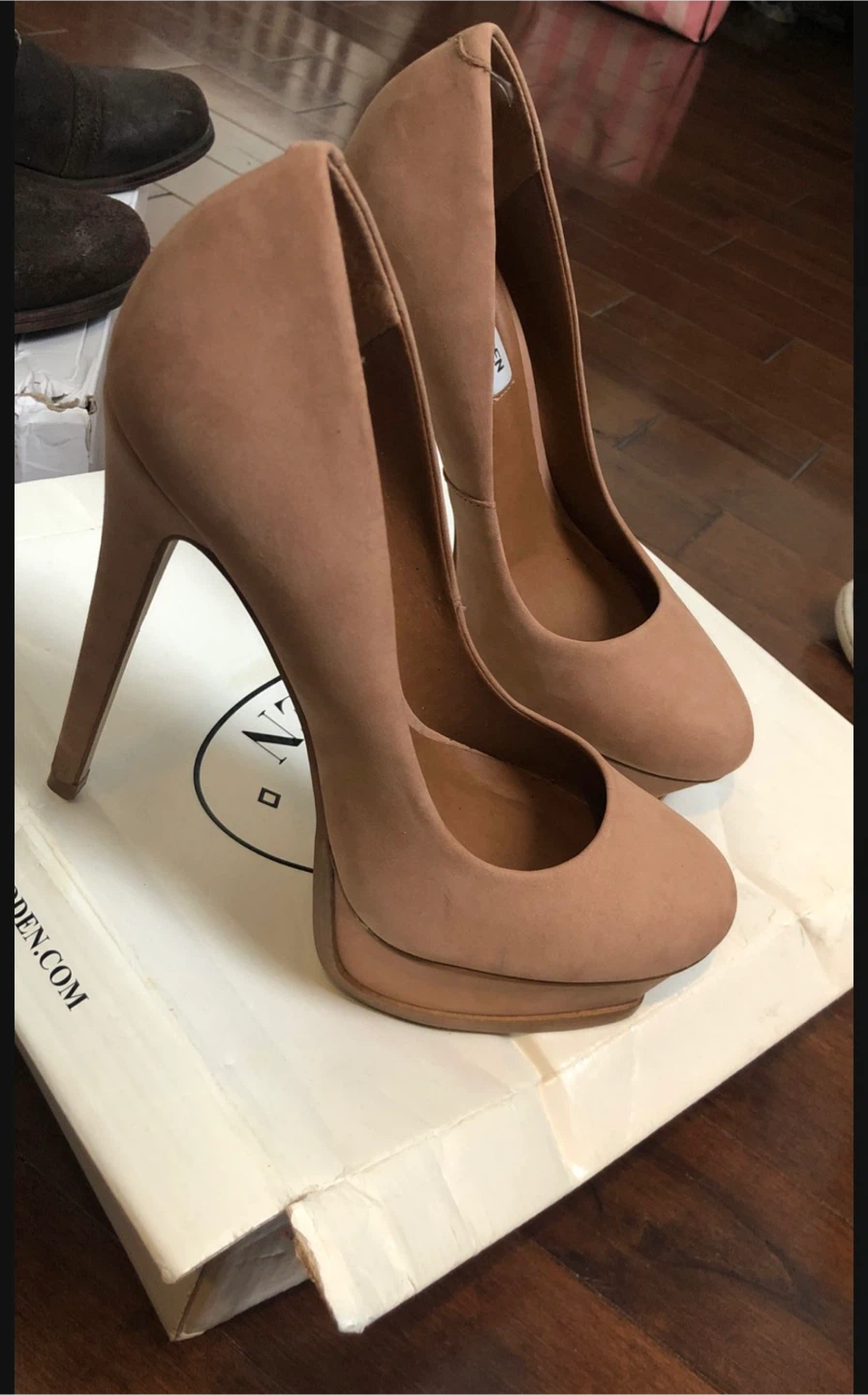 Steve Madden Tan Suede Heels - photo 3