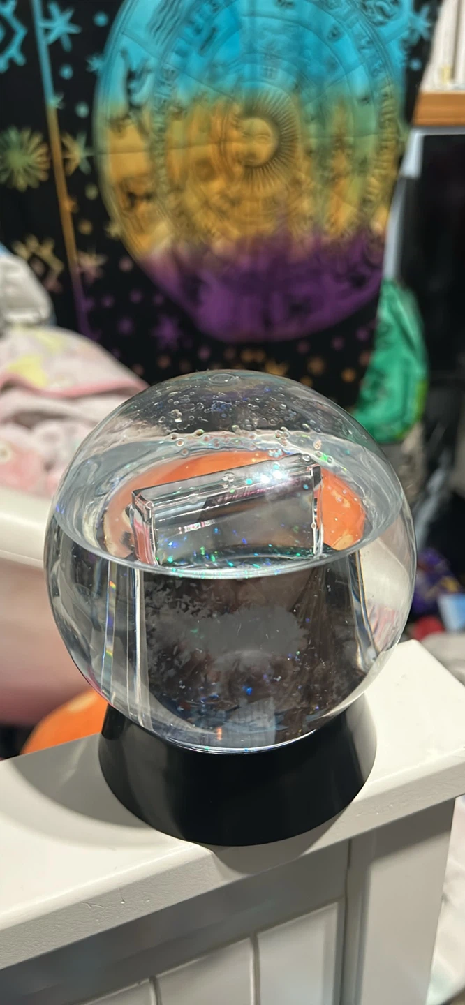 Put your own photo in snow globe - photo 4