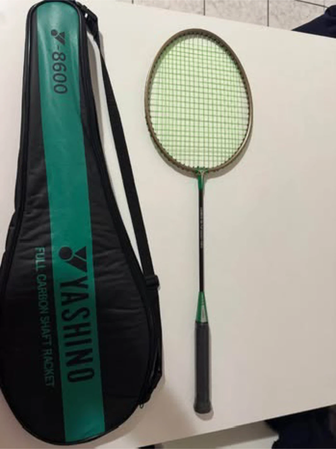 YASHINO 8600 Full Carbon Shaft Badminton Racket