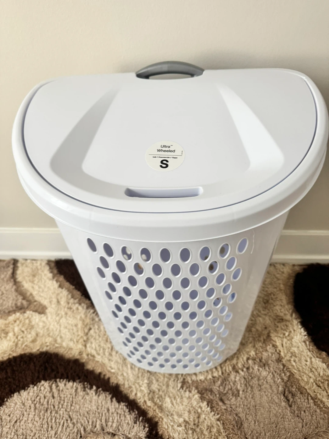 Sterilite Ultra Wheeled Laundry Basket - photo 5