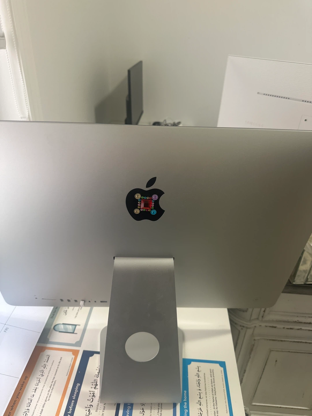 Apple iMac Desktop Computer with Pink Keyboard - photo 2