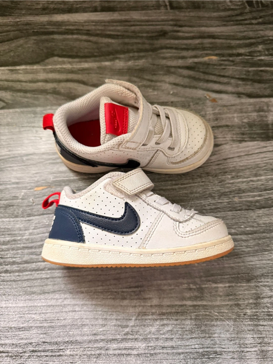 Bundle of 3 pairs of kids' sneakers: Geox, Nike, Chicco - photo 3