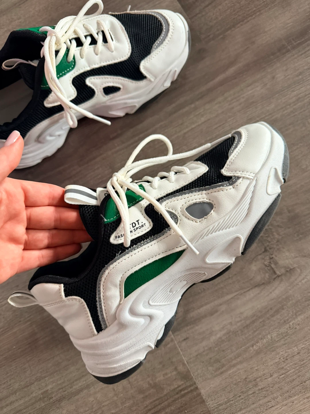 Women's Fashion Sport Sneakers Size 37