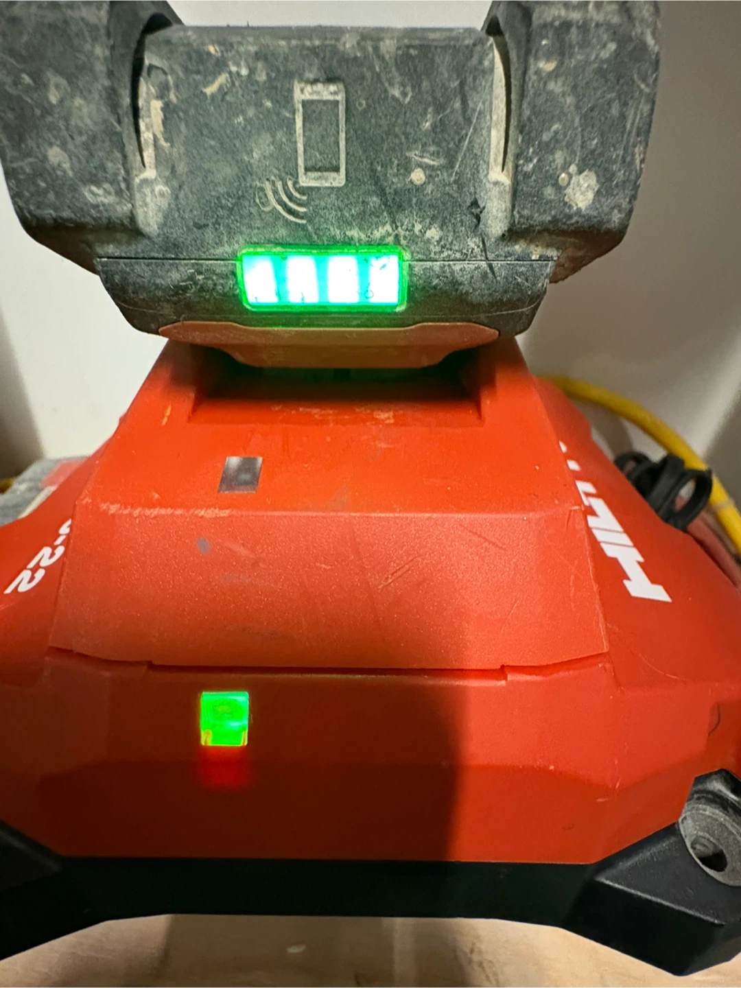 Hilti C 6-22 Battery Charger - photo 5