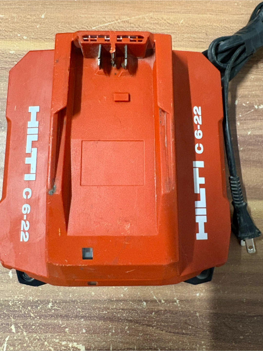 Hilti C 6-22 Battery Charger - photo 2