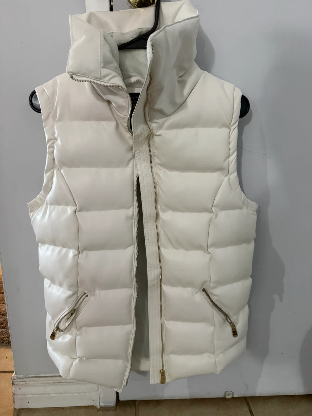 White Puffer Vest by Cavalini