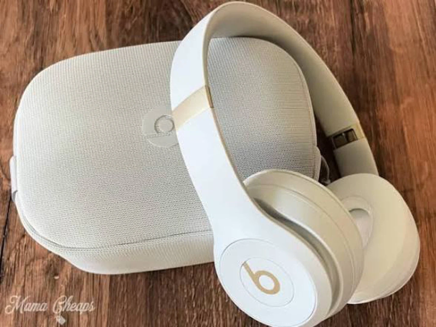 Beats Solo 4 Wireless Headphones - White