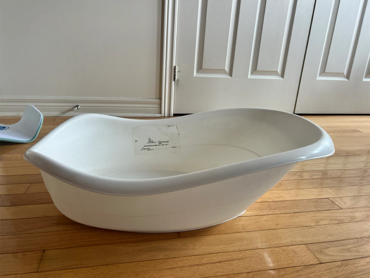 White Baby Bathtub