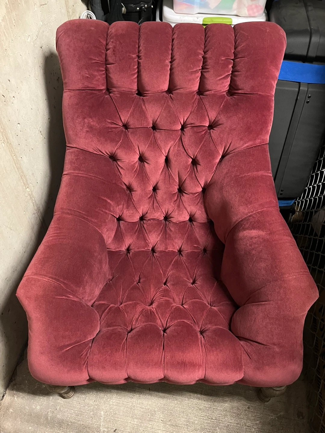 Velvet Tufted Armchair with Ottoman - photo 3