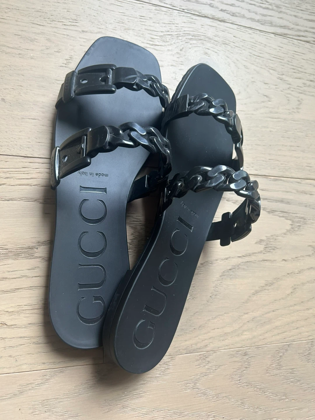 Women's Gucci sandals