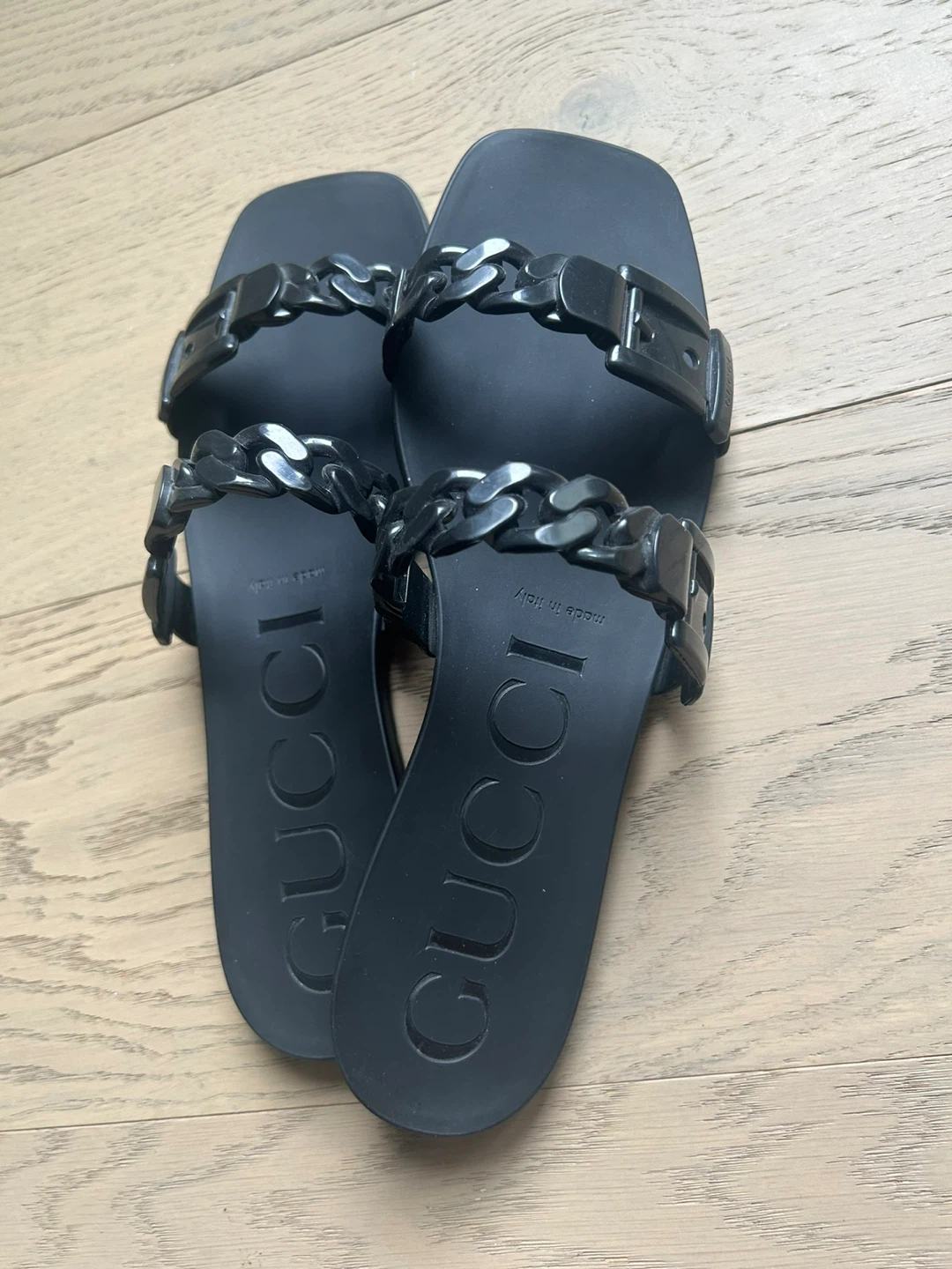 Women's Gucci sandals - photo 3