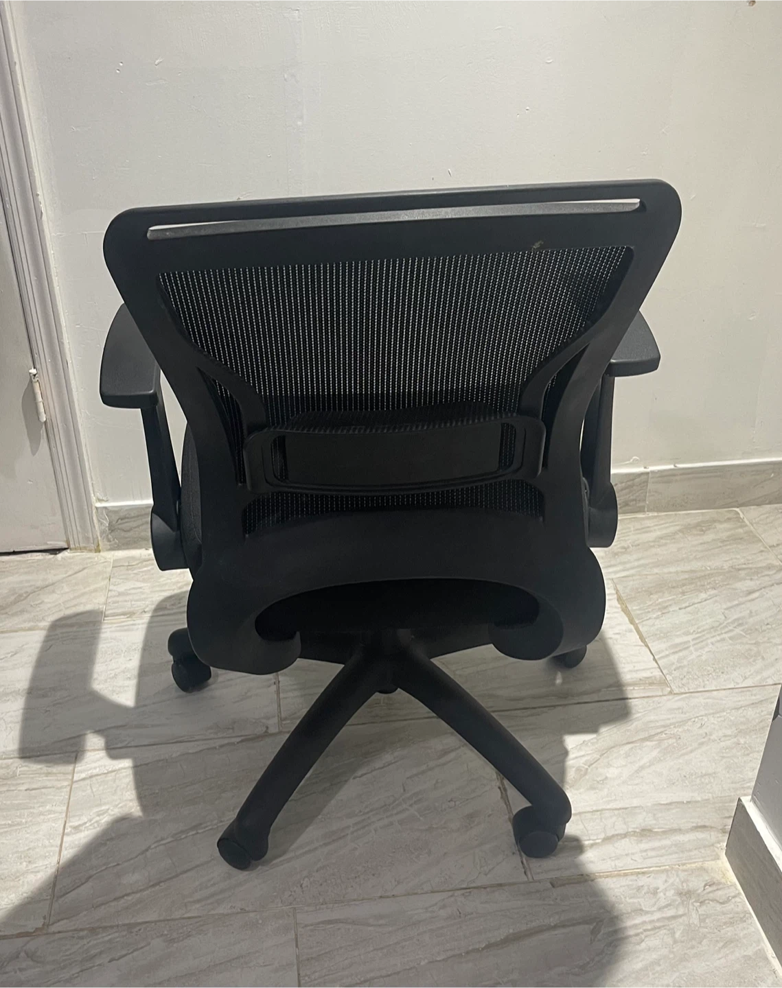 Black Mesh Office Chair - photo 2