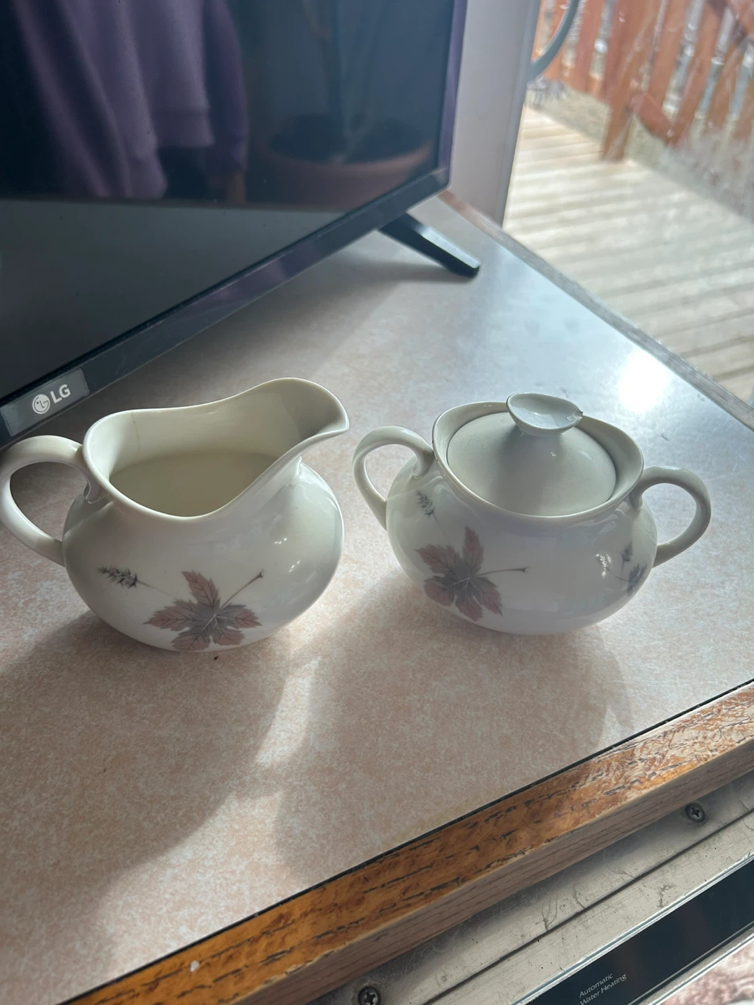 Royal Doulton Tumbling Leaves Creamer and Sugar Bowl Set - photo 2