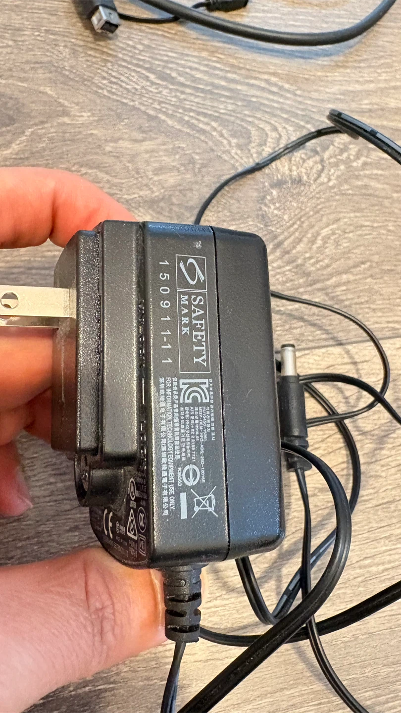 Honor Switching Adapter ADE-25W - photo 5