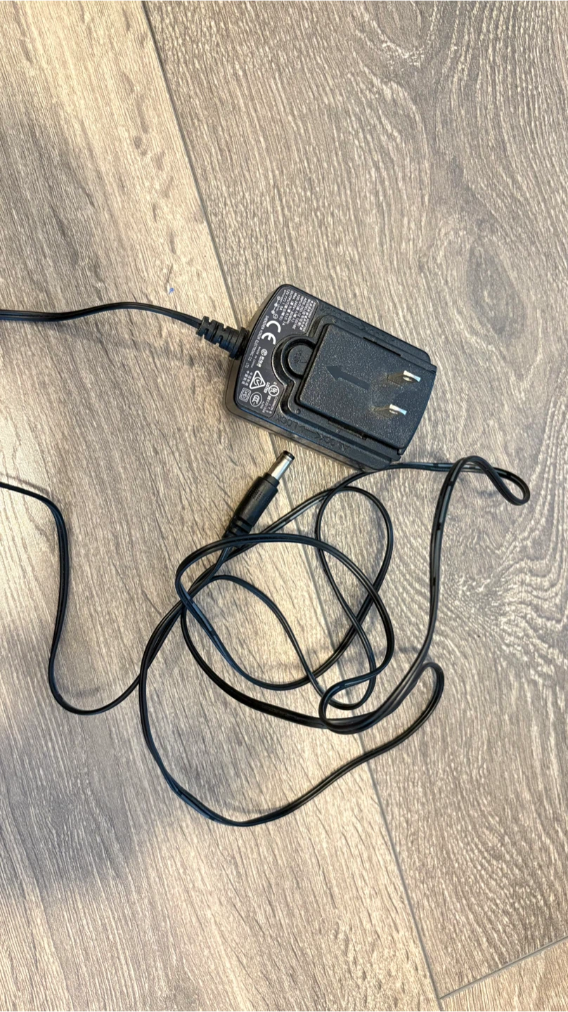 Honor Switching Adapter ADE-25W