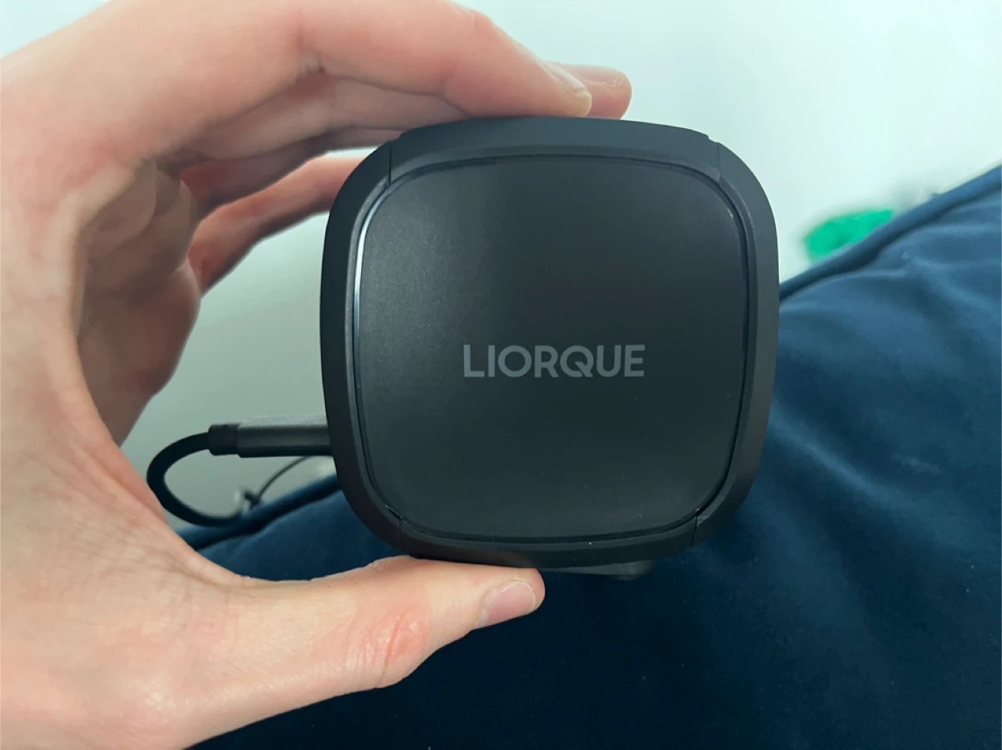 Liorque Projection Alarm Clock with Radio and Temperature - photo 4