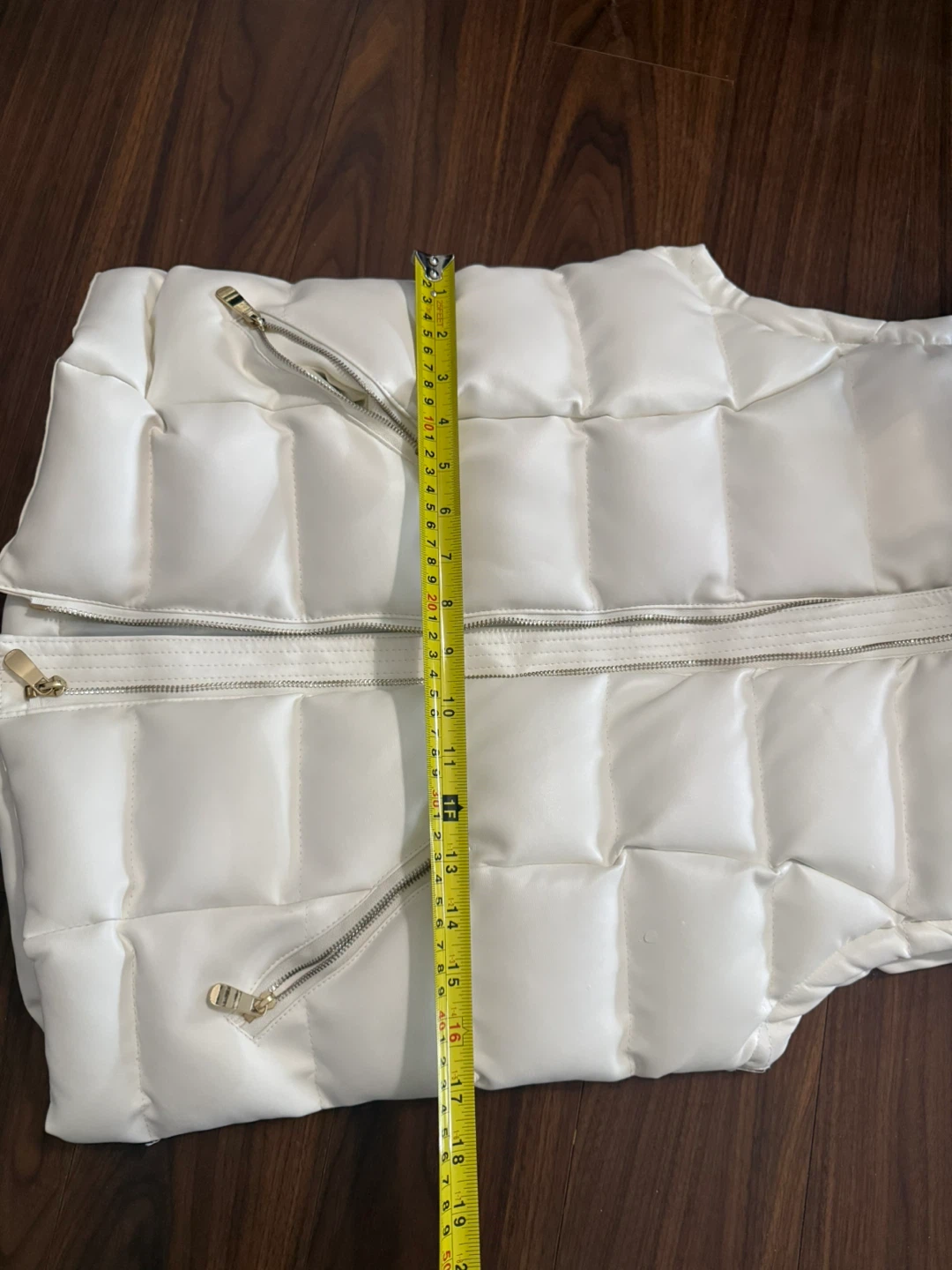White Puffer Vest by Cavalini - photo 5