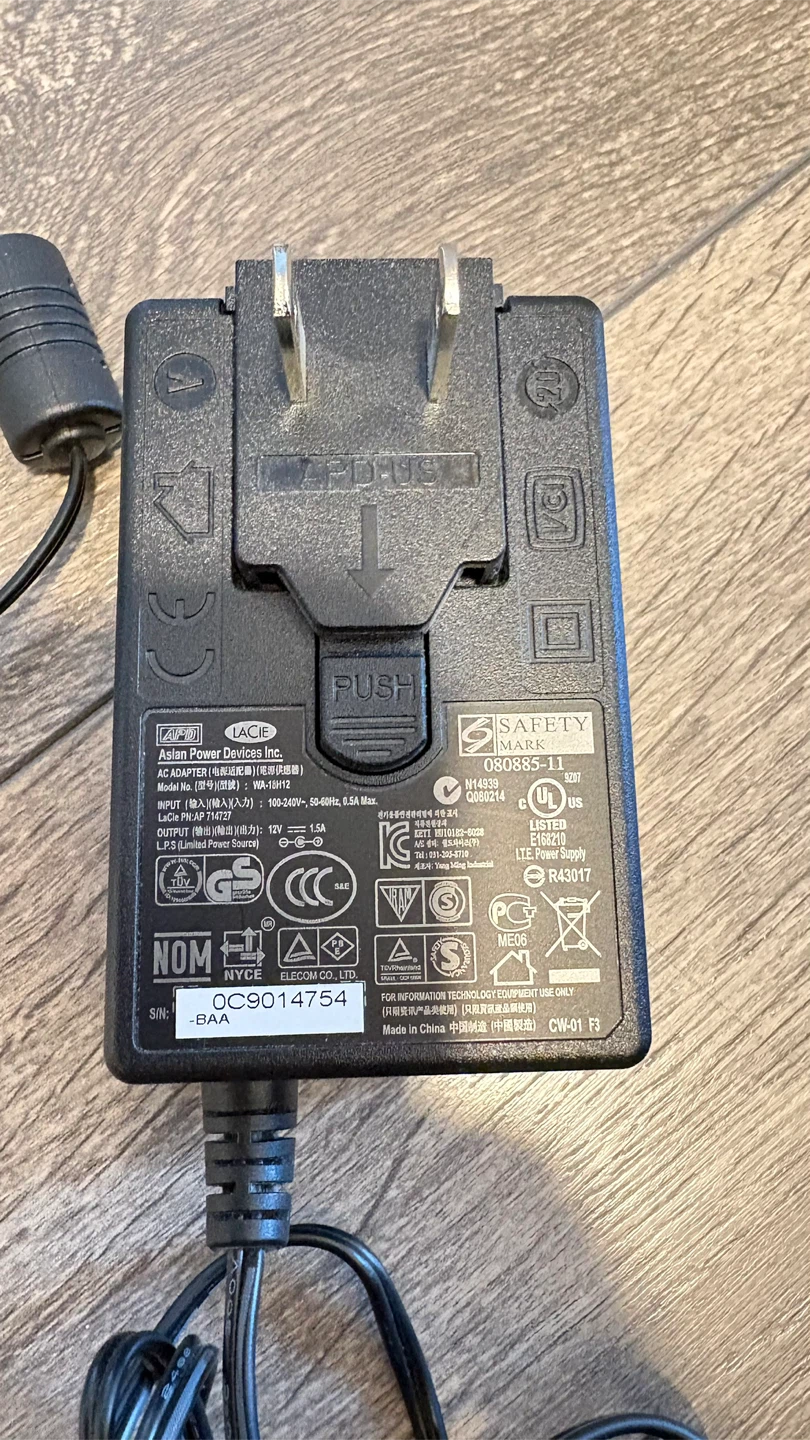 AC Power Adapter 12V 1.5A - photo 2