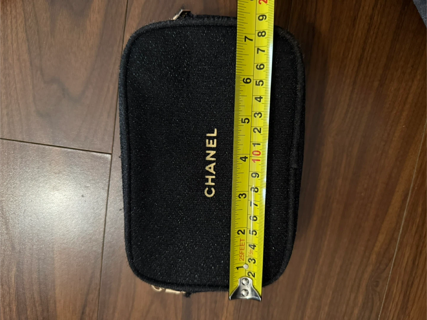 Chanel Makeup Bag From 2021 Holiday Collection - photo 5