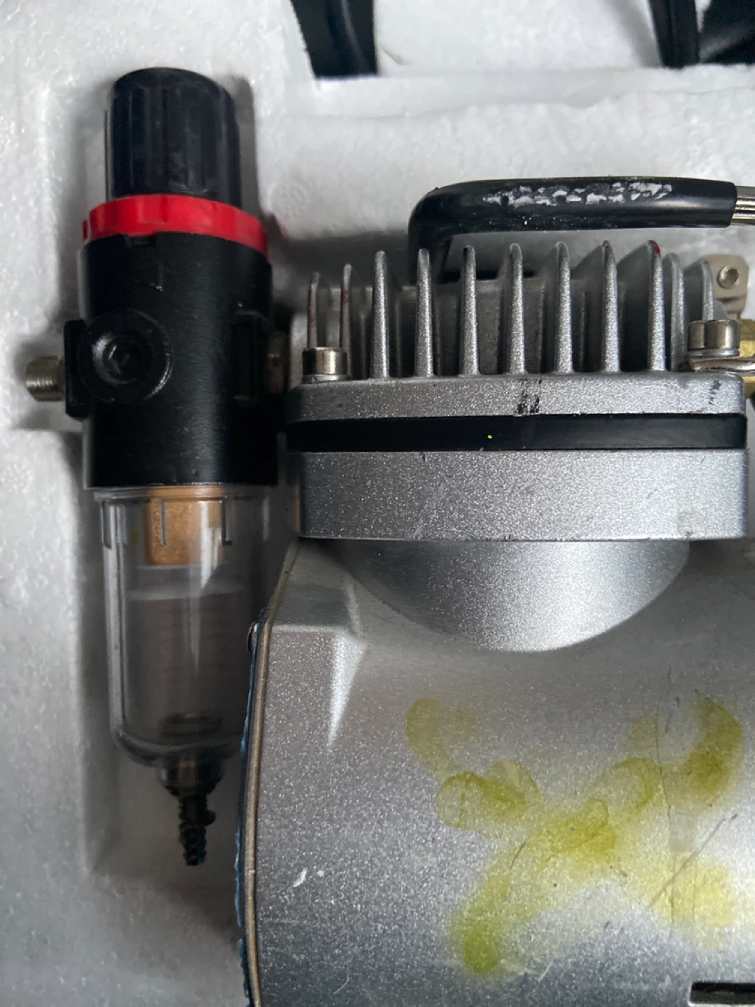 Airbrush Compressor Model AS18 - photo 2