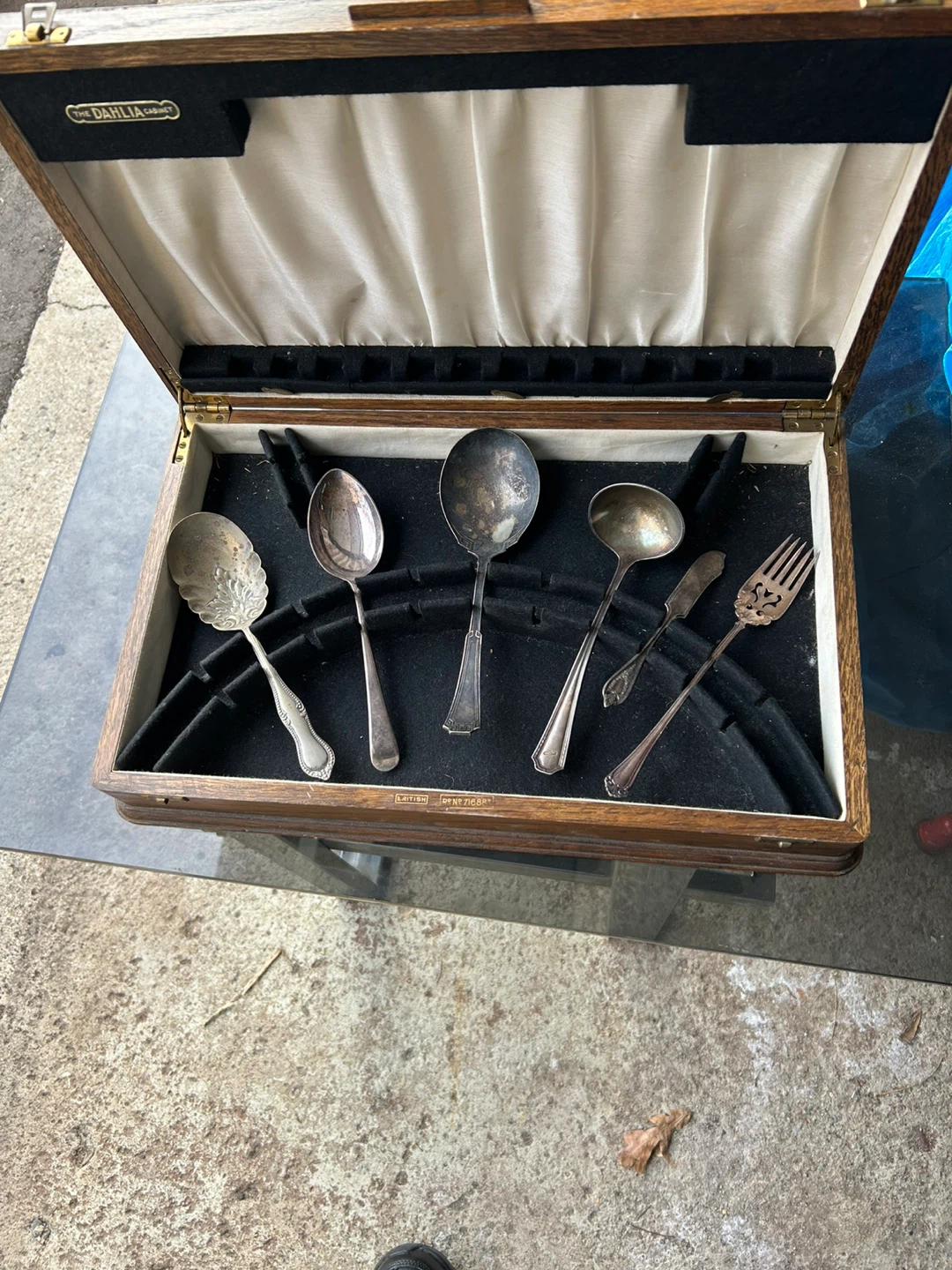 The Dahlia Cabinet Silverware Set