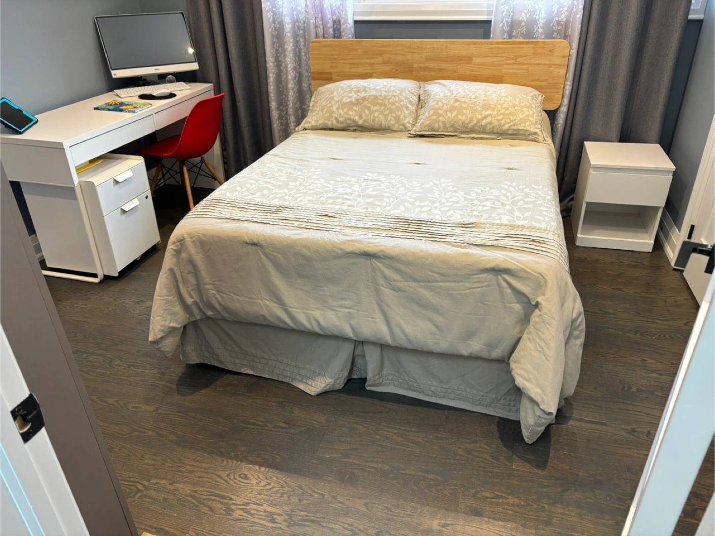 Modern Bed Frame with Headboard