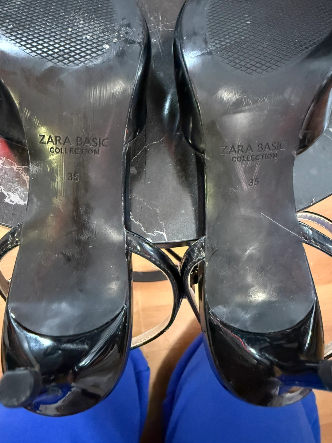 Zara Basic Collection Black Patent Heels - Size 35 - photo 4