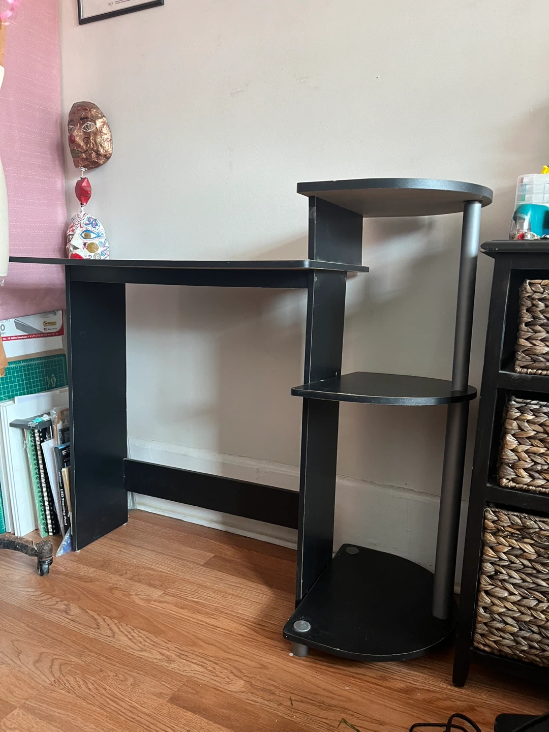 Computer desk