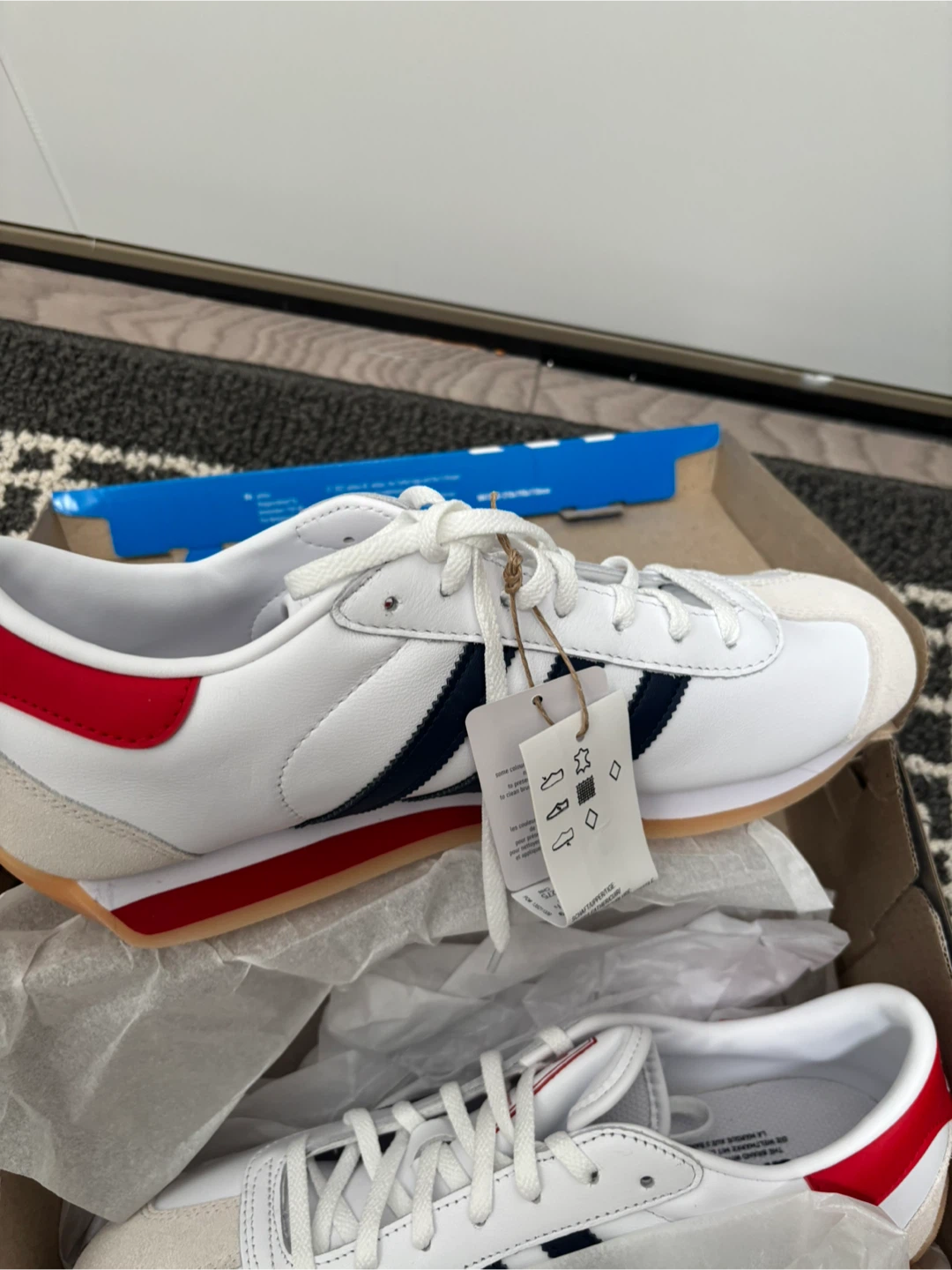 Adidas Country II Sneakers - White/Navy/Red - Size 10.5