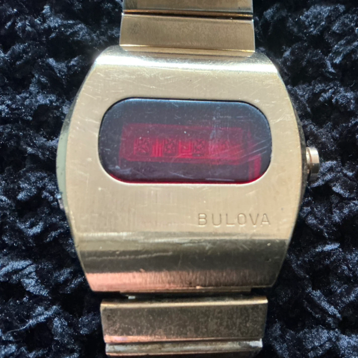 Vintage Bulova Digital Watch - Gold Tone - photo 2