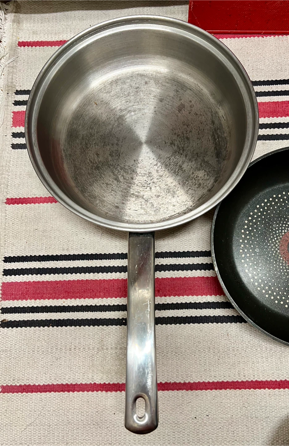 T-fal Frying Pan, Stainless Steel Pot & Cutting Board - photo 4