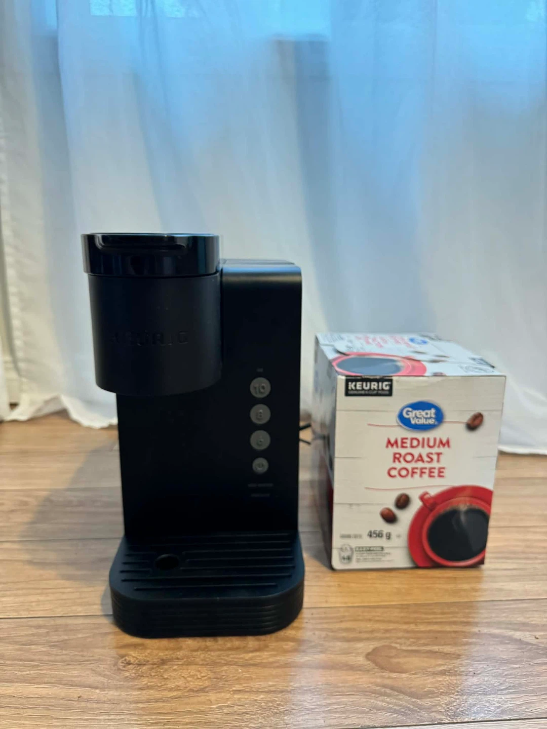 Keurig Single Serve Coffee Maker & Medium Roast Coffee