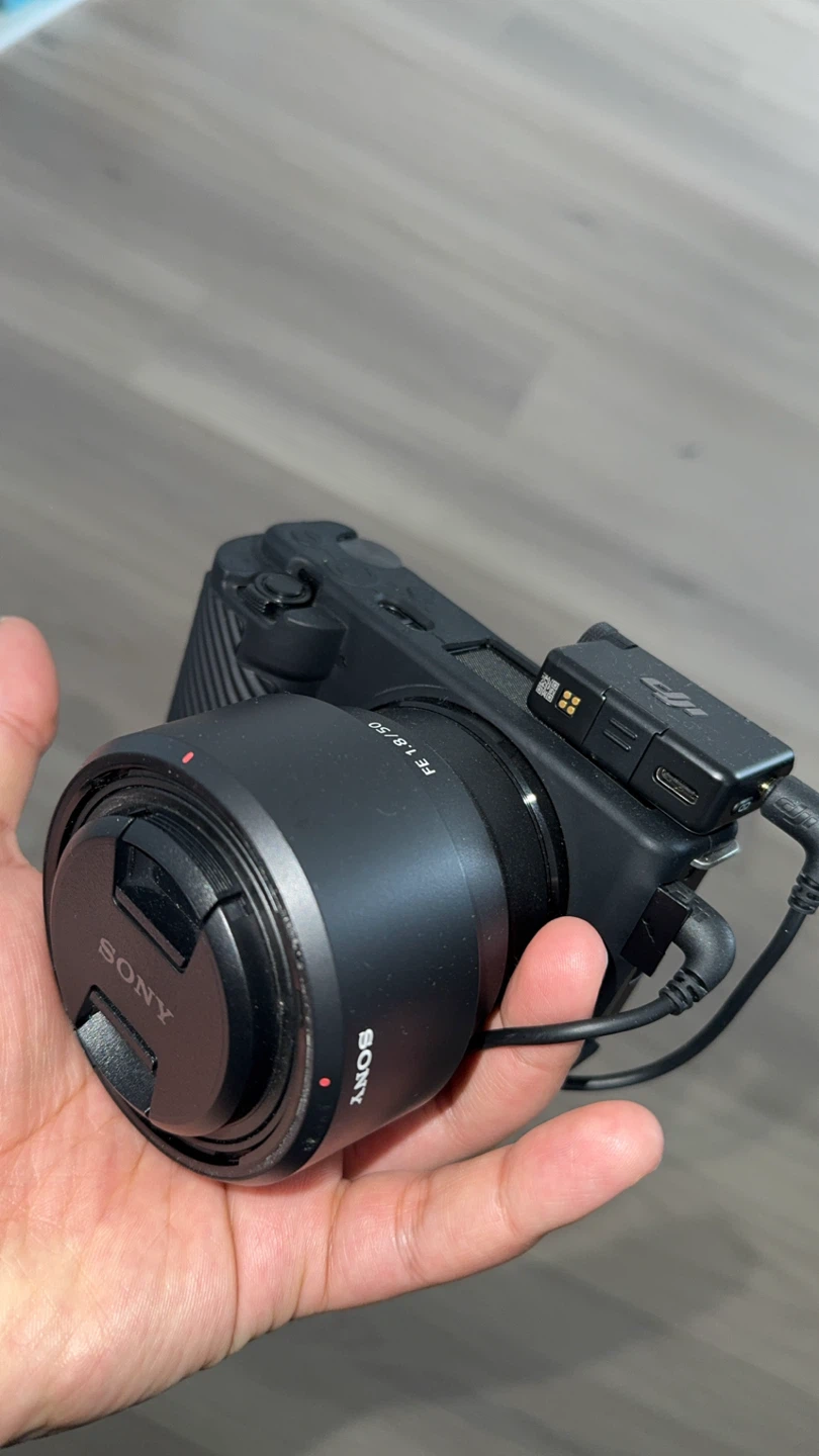 Sony Zv E10 W 50mm Portrait Lens+Kit Lens - photo 2