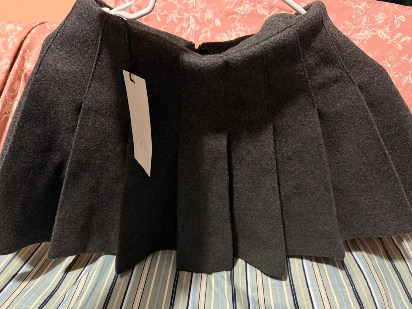 Zara Women's Pleated Mini Skirt - Charcoal Grey - Size S