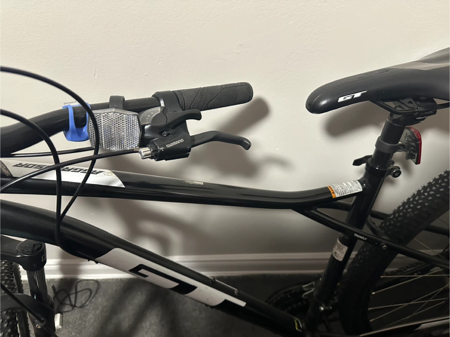 GT Mountain Bike - photo 2