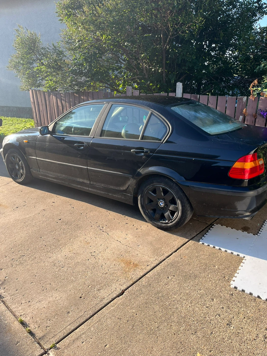Black BMW Sedan - photo 2
