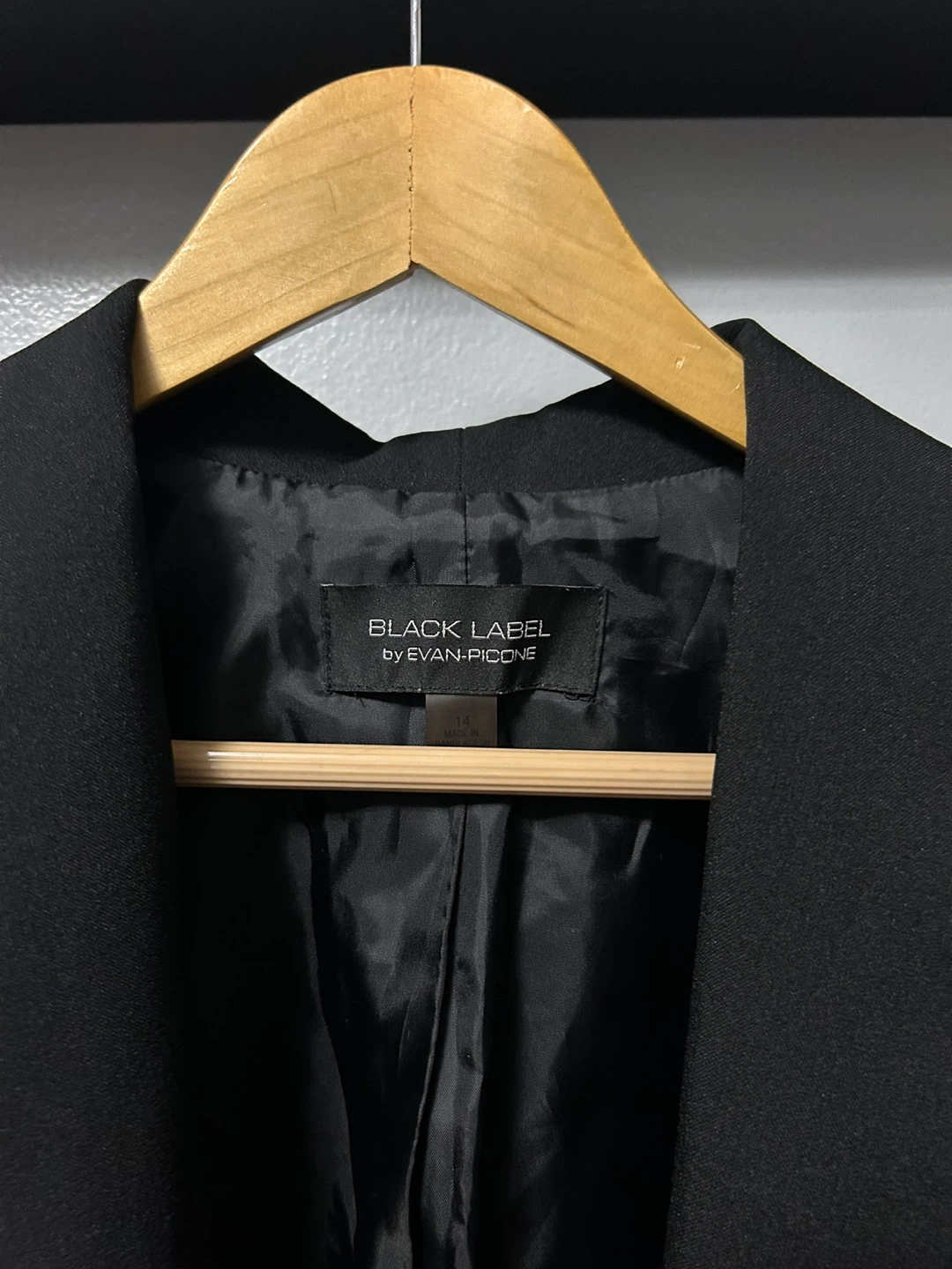 Black Label by Evan-Picone Women's Black Blazer Size 14 - photo 3