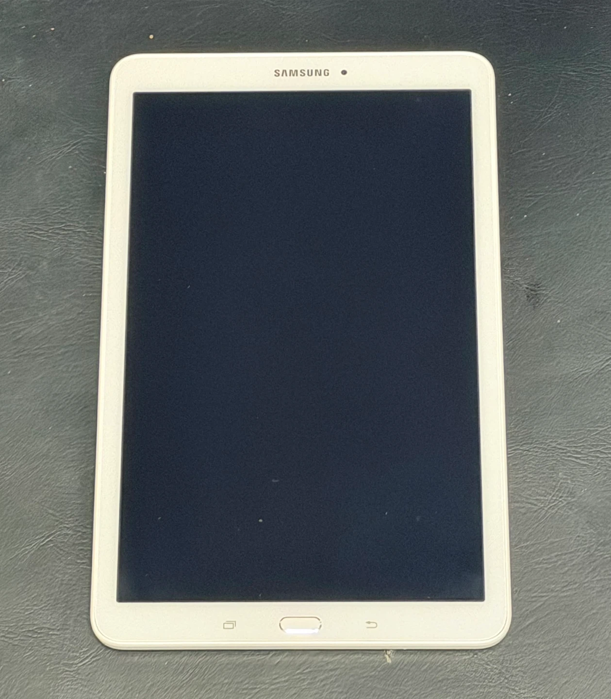 Samsung Galaxy Tab E - photo 3