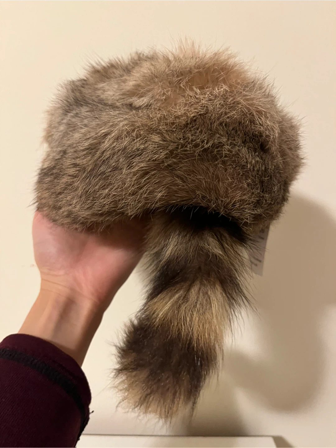Globecraft Raccoon Tail Fur Hat - Size M - photo 2