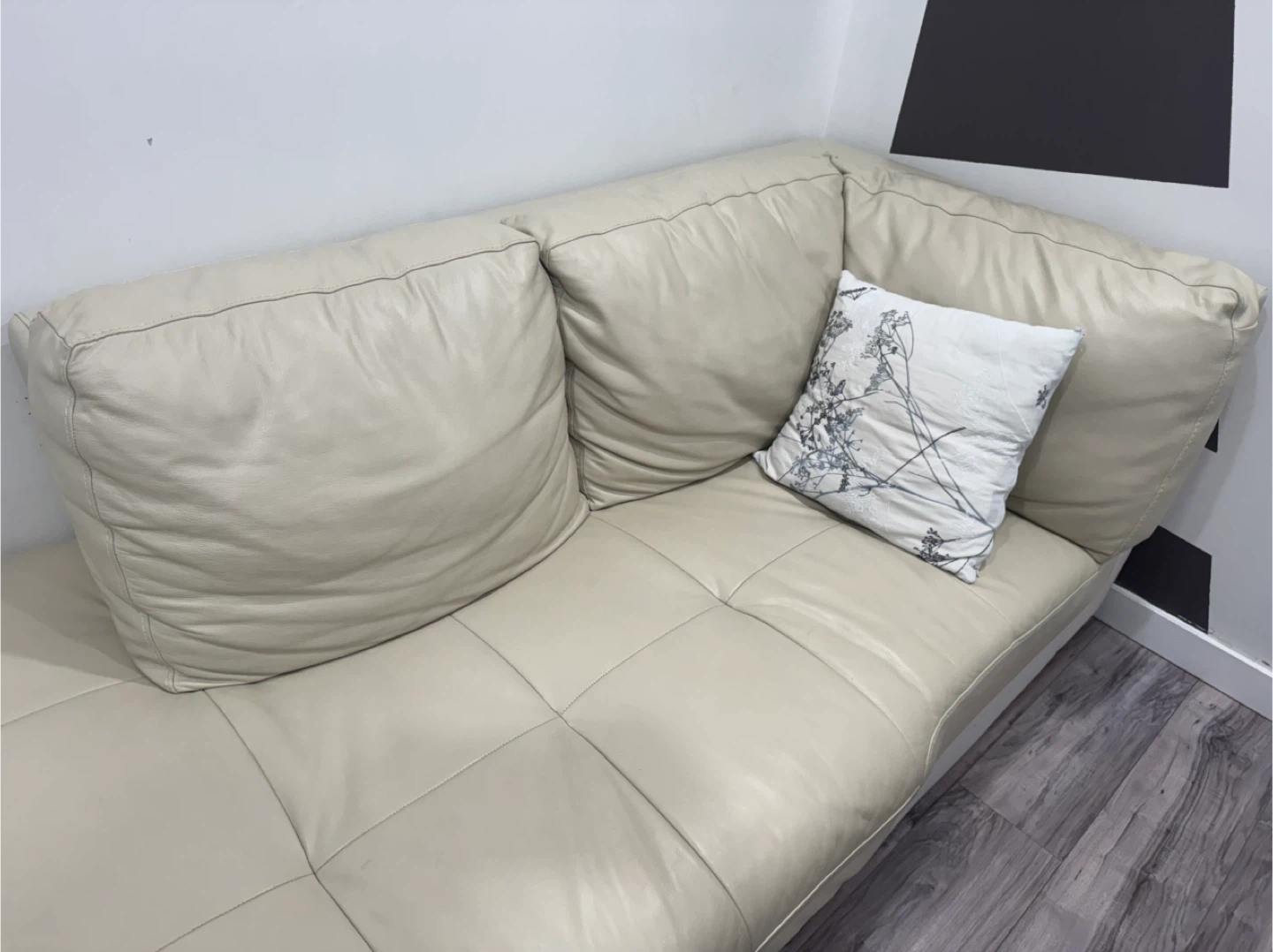 Cream Leather Chaise Lounge sofaSofa
