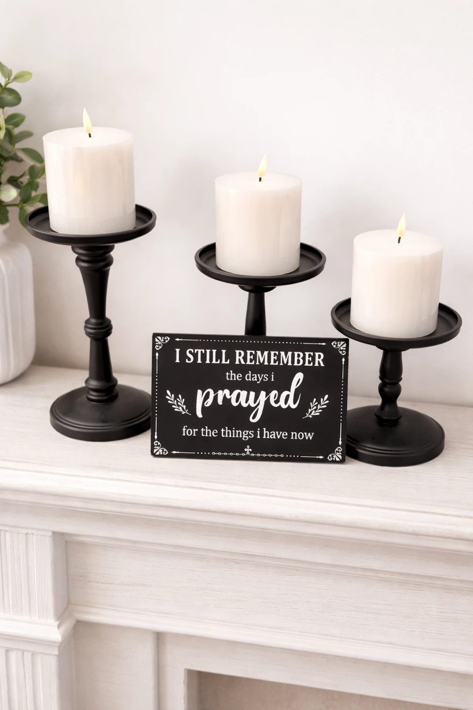Modern Black & White Home Decor Set