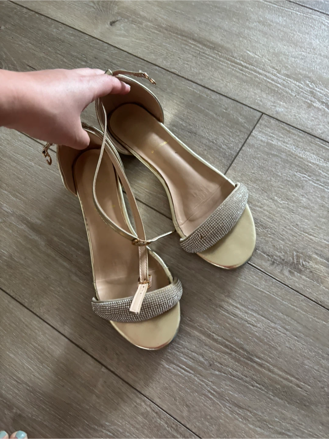 So Fab Flat Sandals with Rhinestone Detail