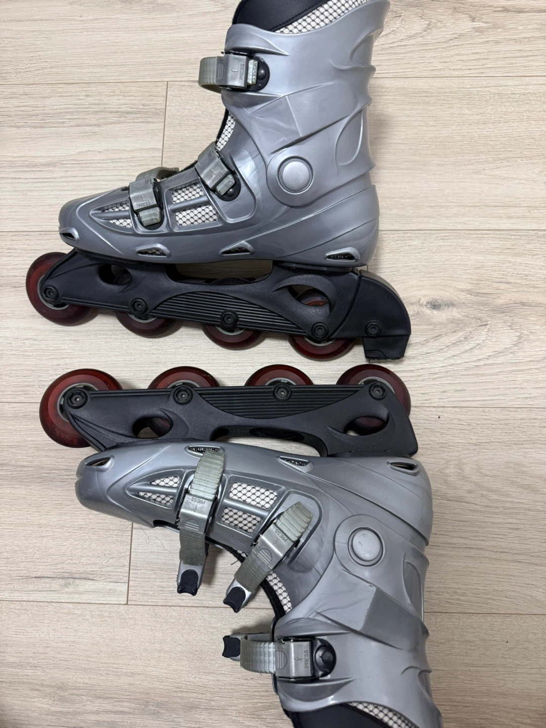Roller skating shoes - photo 2
