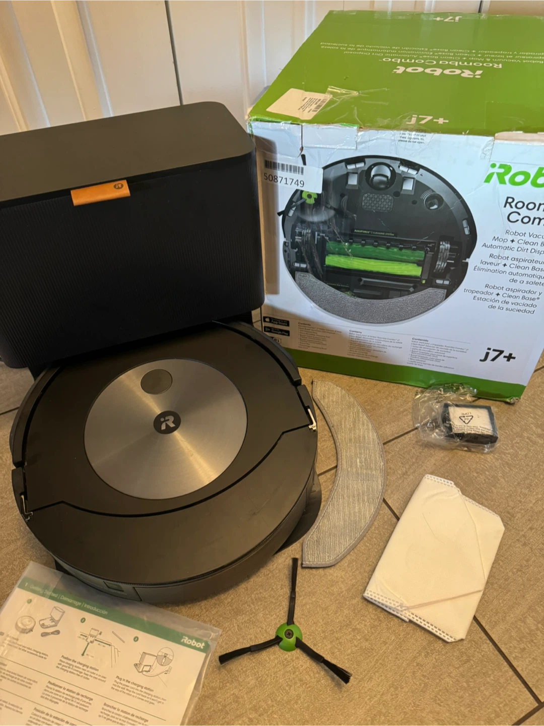 Roomba j7 combo - vacuum and mop
