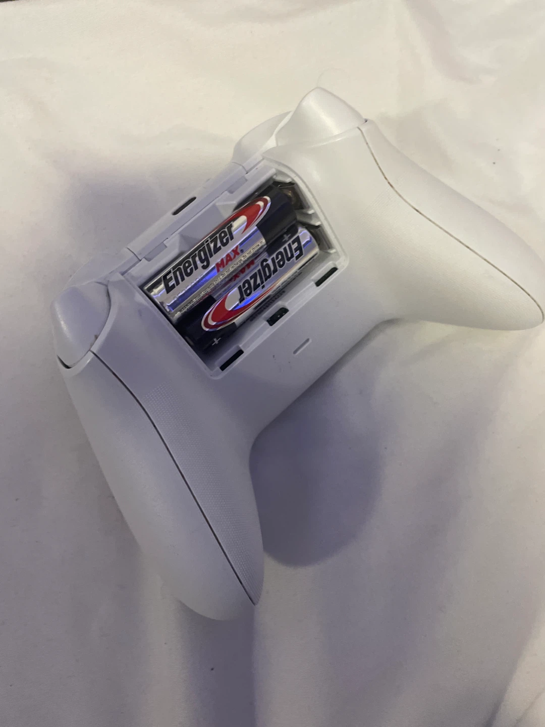 White Xbox Wireless Controller - photo 3